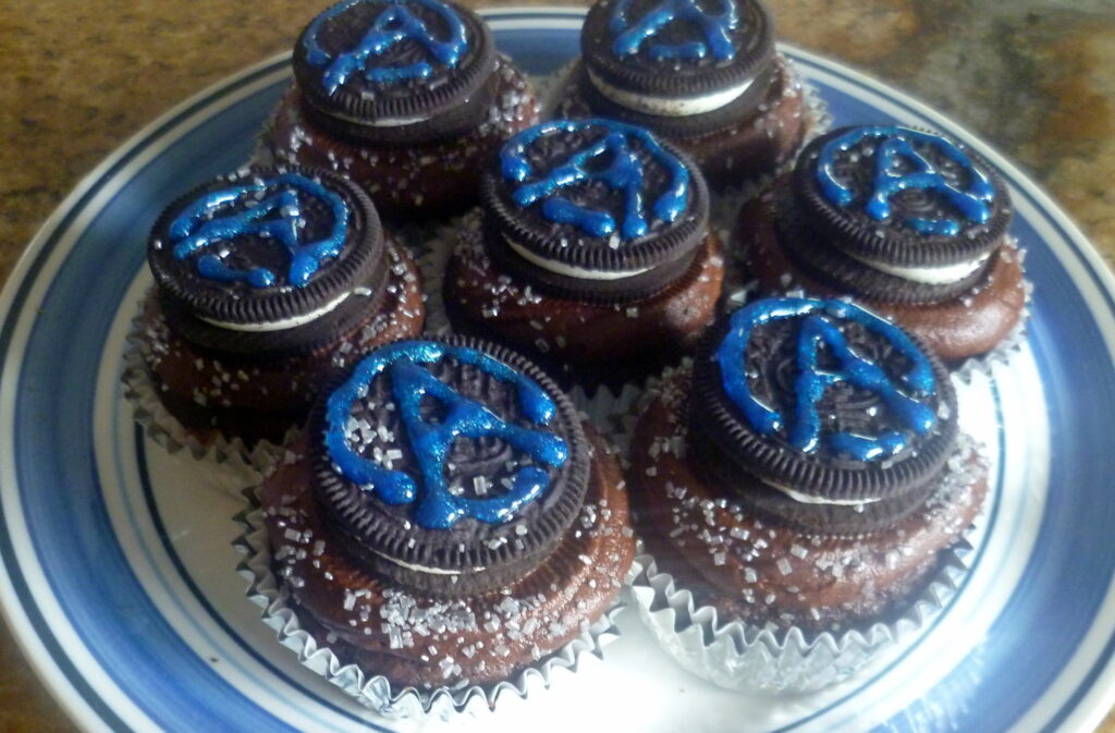 avengers birthday cupcakes