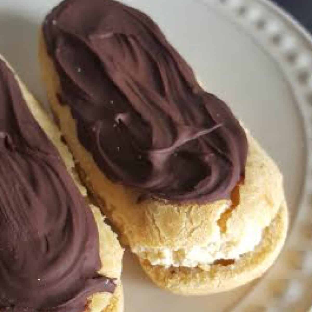 These gluten-free éclairs are a delicious and decadent treat that everyone can enjoy. They are made with plant-based ingredients, such as aquafaba (chickpea brine), gluten-free flour, and almond milk. The custard is typically made with tofu or silken tofu, and the ganache is made with vegan chocolate chips and coconut milk.

Gluten-free éclairs are just as delicious as traditional éclairs, but they are also healthier and more sustainable. They are a great option for people with dietary restrictions, as well as for people who are looking for a more environmentally-friendly dessert.