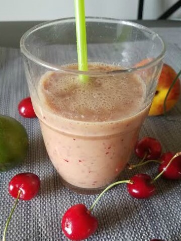 cherry limeade smoothie