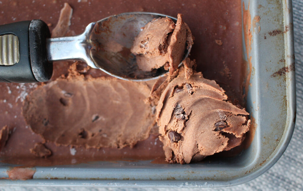 blender chocolate ice cream