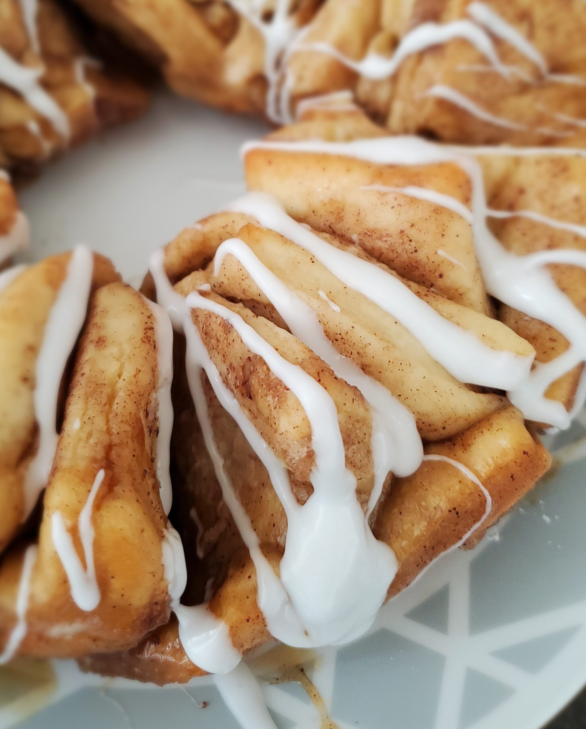 Easy Buttery Bundt Pan Cinnamon Rolls (Ready in About One Hour