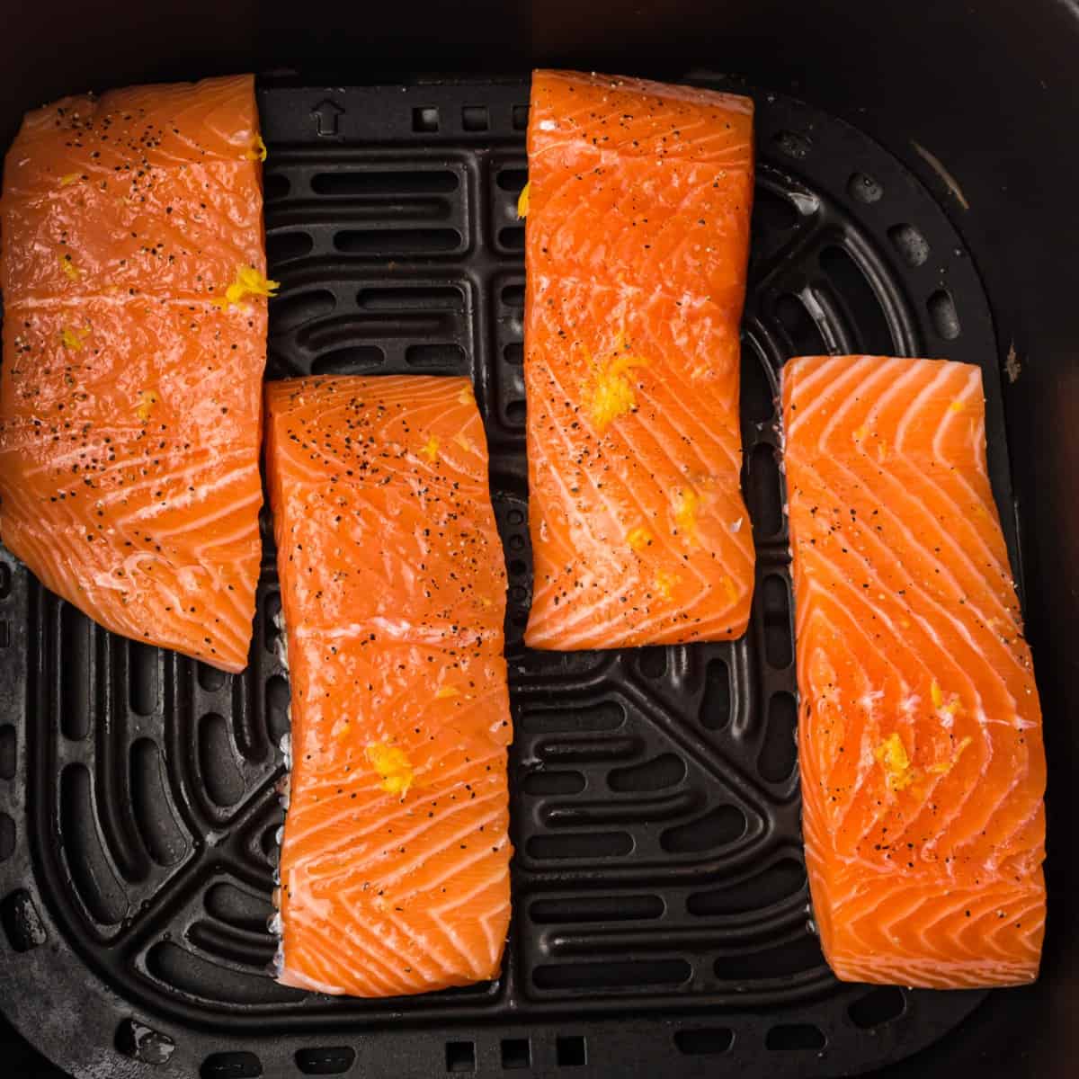arrange salmon fillets skin side down in the air fryer
